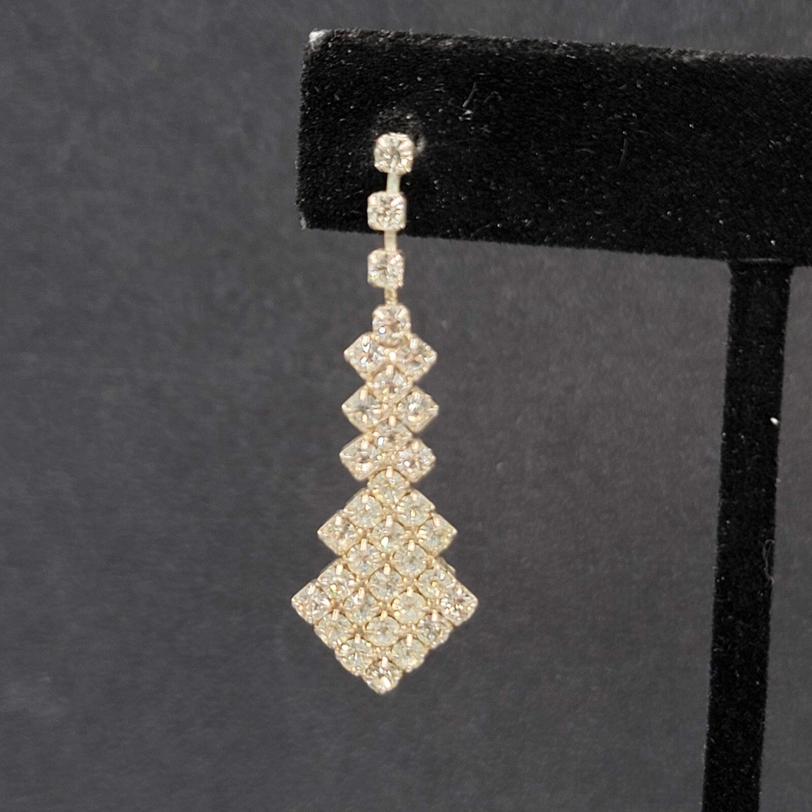 Vintage Pierced Earrings Silver tone Graduated Rhinestone Dangle 1.5"