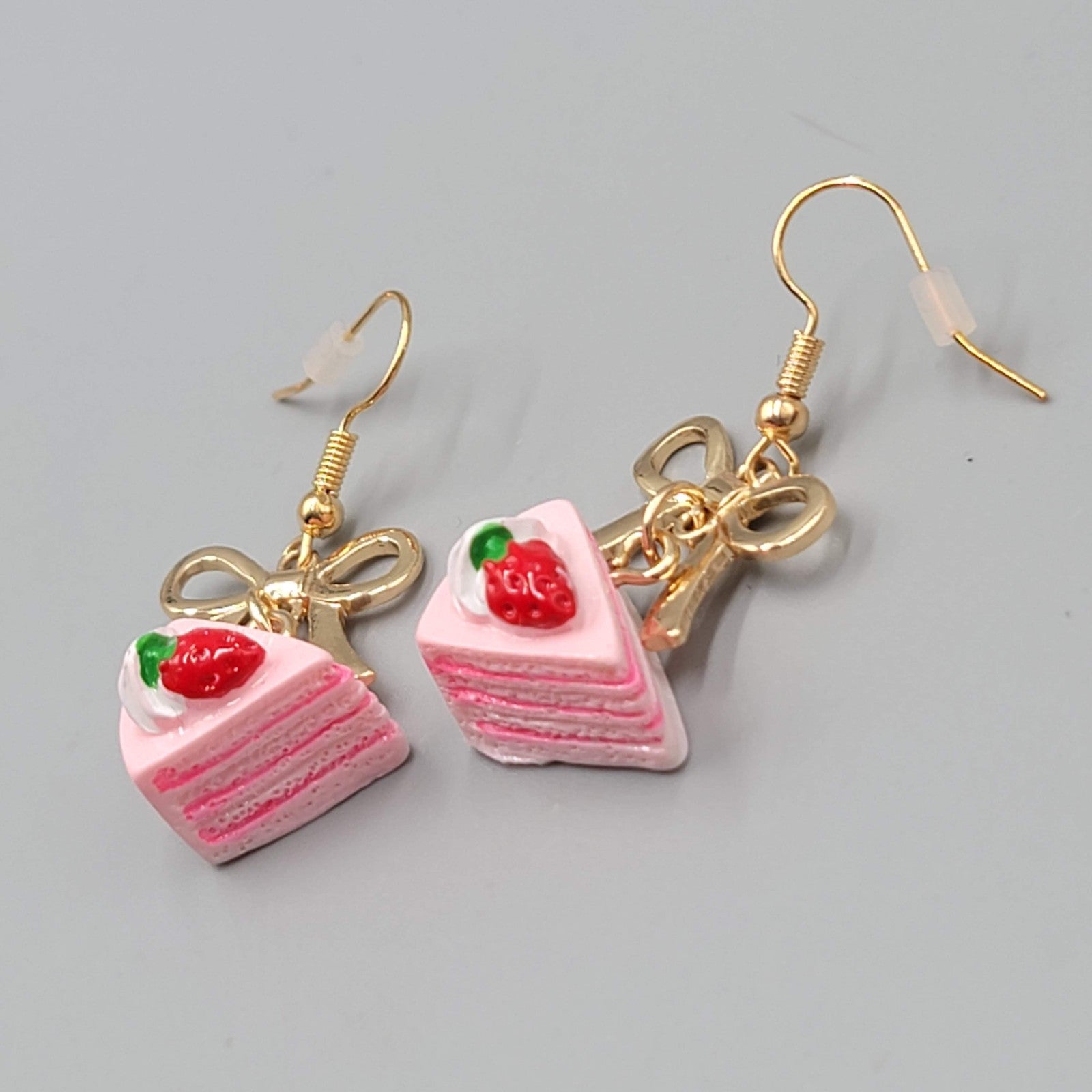 Strawberry Shortcake Slice Pierced Earrings Dangle Bow Gold Tone Cake 1"