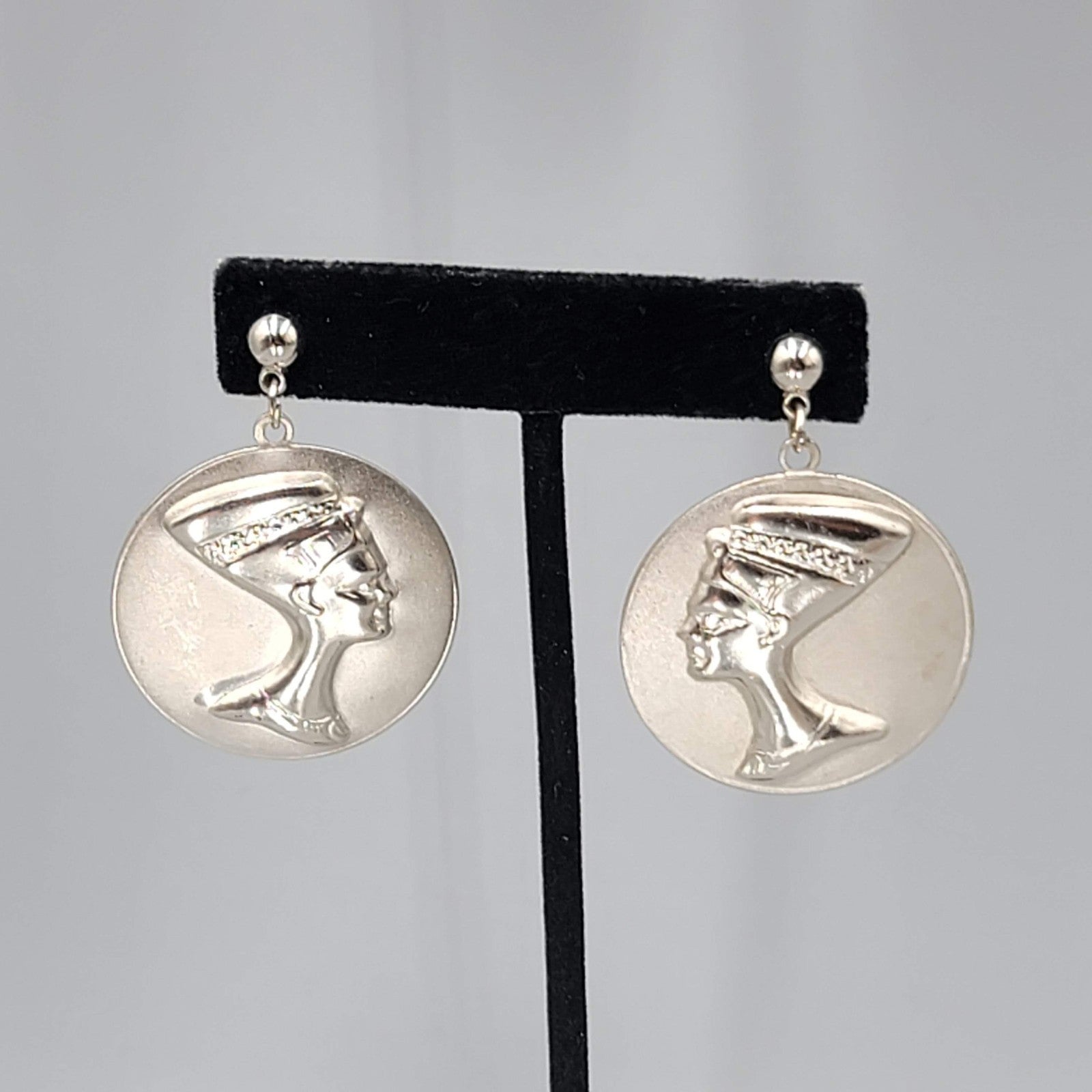 Vintage Egyptian Motif Pierced Earrings Silver tone Dangle Round 1.5 in