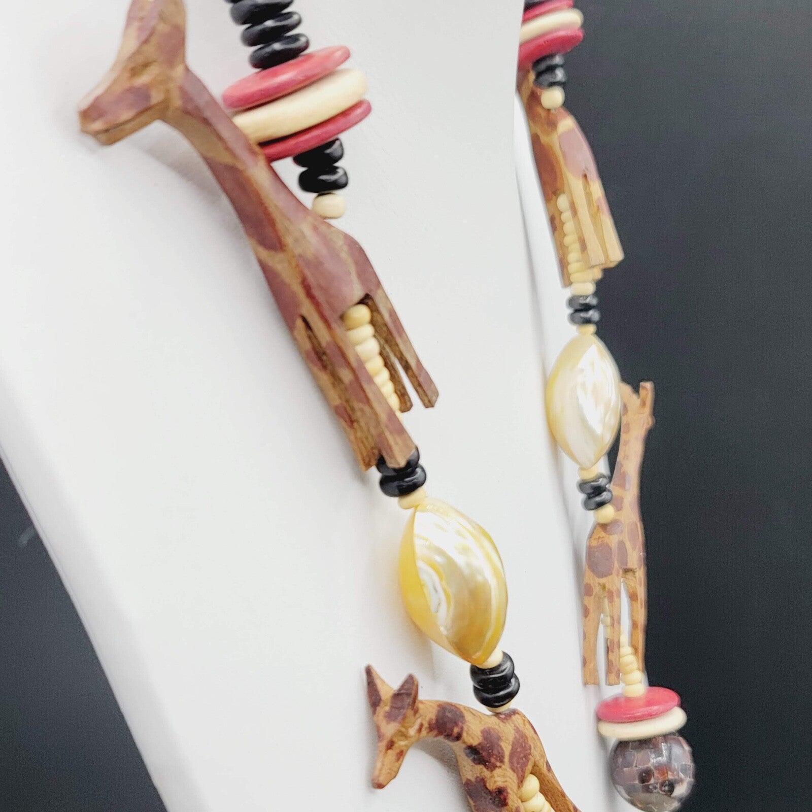Safari African Giraffe Carved Wood Beaded Necklace Vintage 28"