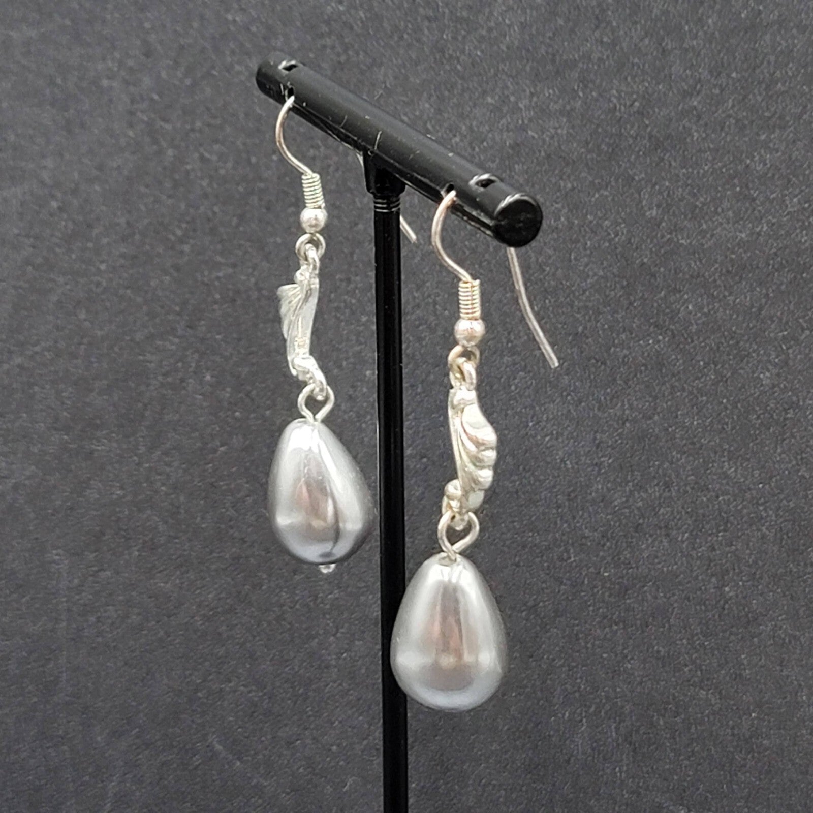 Pierced Earrings Silver tone Pearl Finish Gray Teardrop Bead Dangle 1.5"