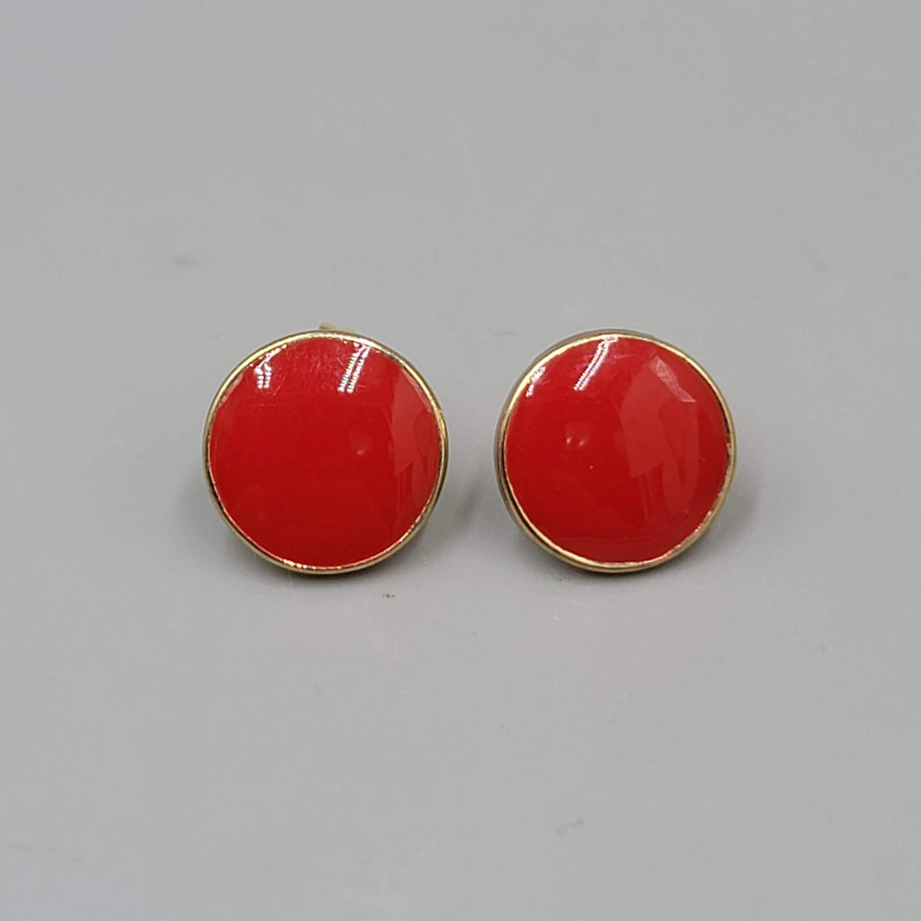 Red Enamel Stud Pierced Earrings Gold Tone Round Ladies Classic Retro Style 1/2"