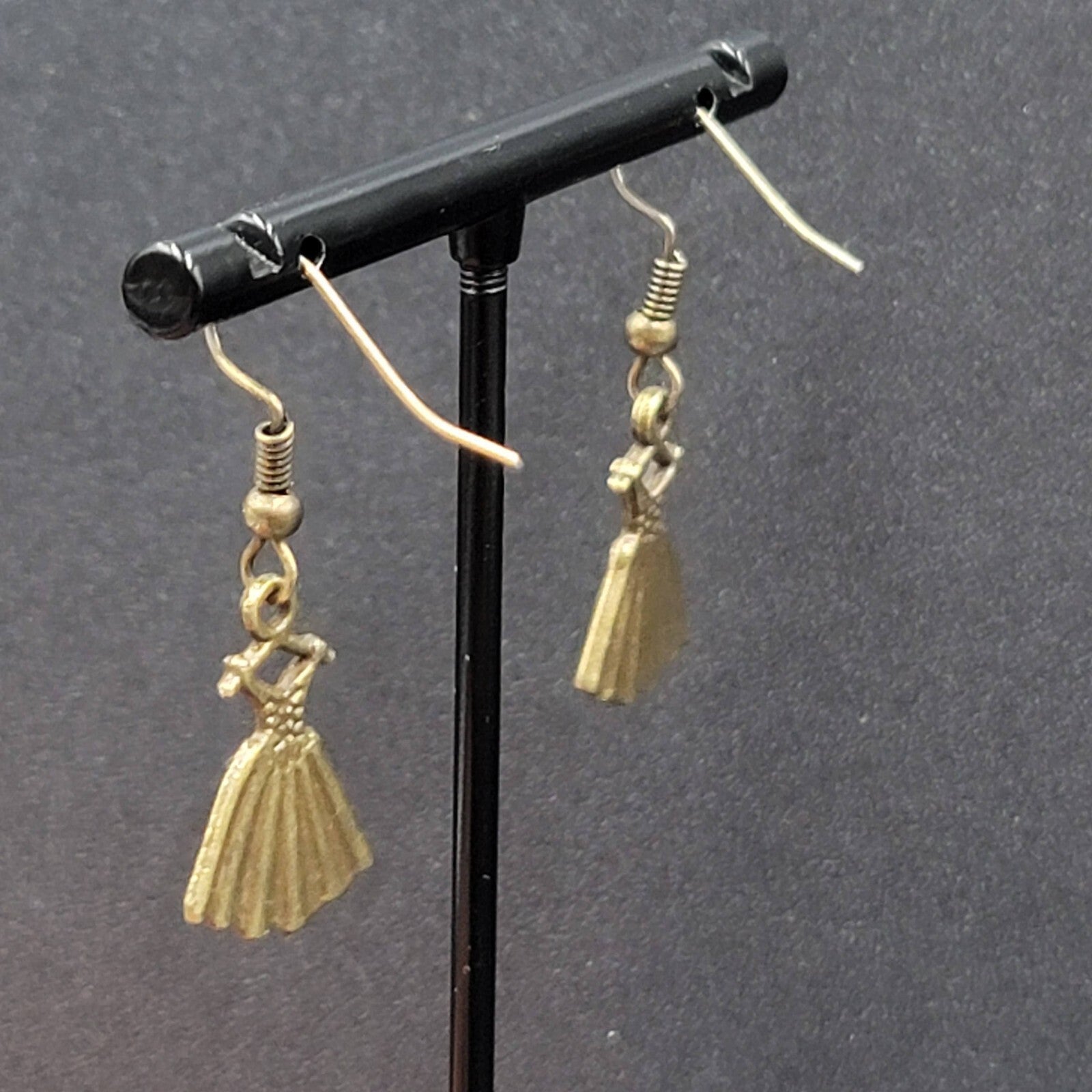 Dress Pierced Earrings Bronze tone Dangle 3/4"