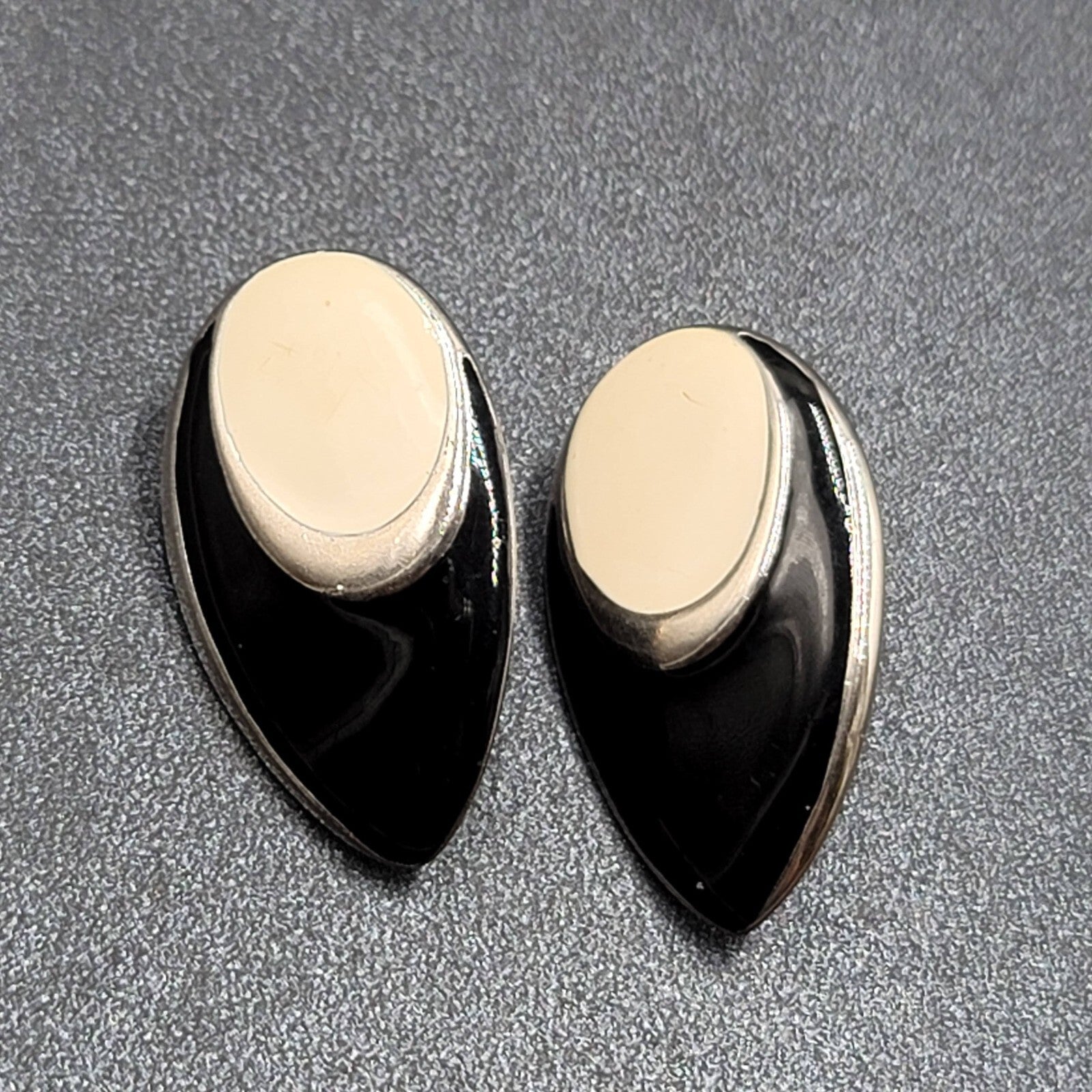 Vintage Pierced Earrings Silver tone Black Cream Enamel Drop 1 3/8"