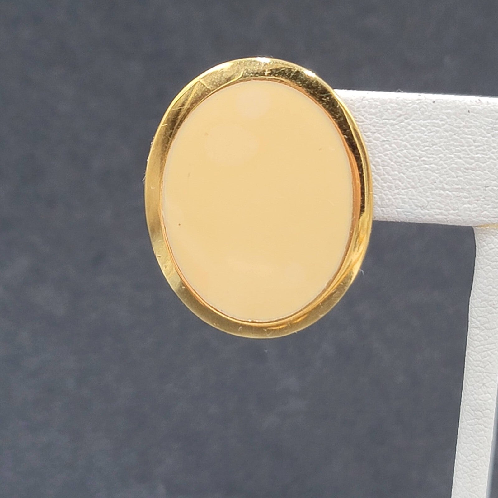 Vintage Pierced Earrings Gold tone Oval Off White Enamel Flat Lightweight 1.25"