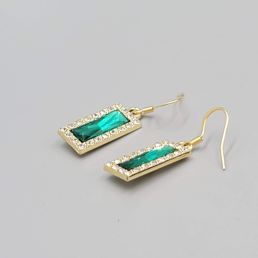 Green Rhinestone Rectangle Pierced Earrings Gold tone Dangle 7/8"