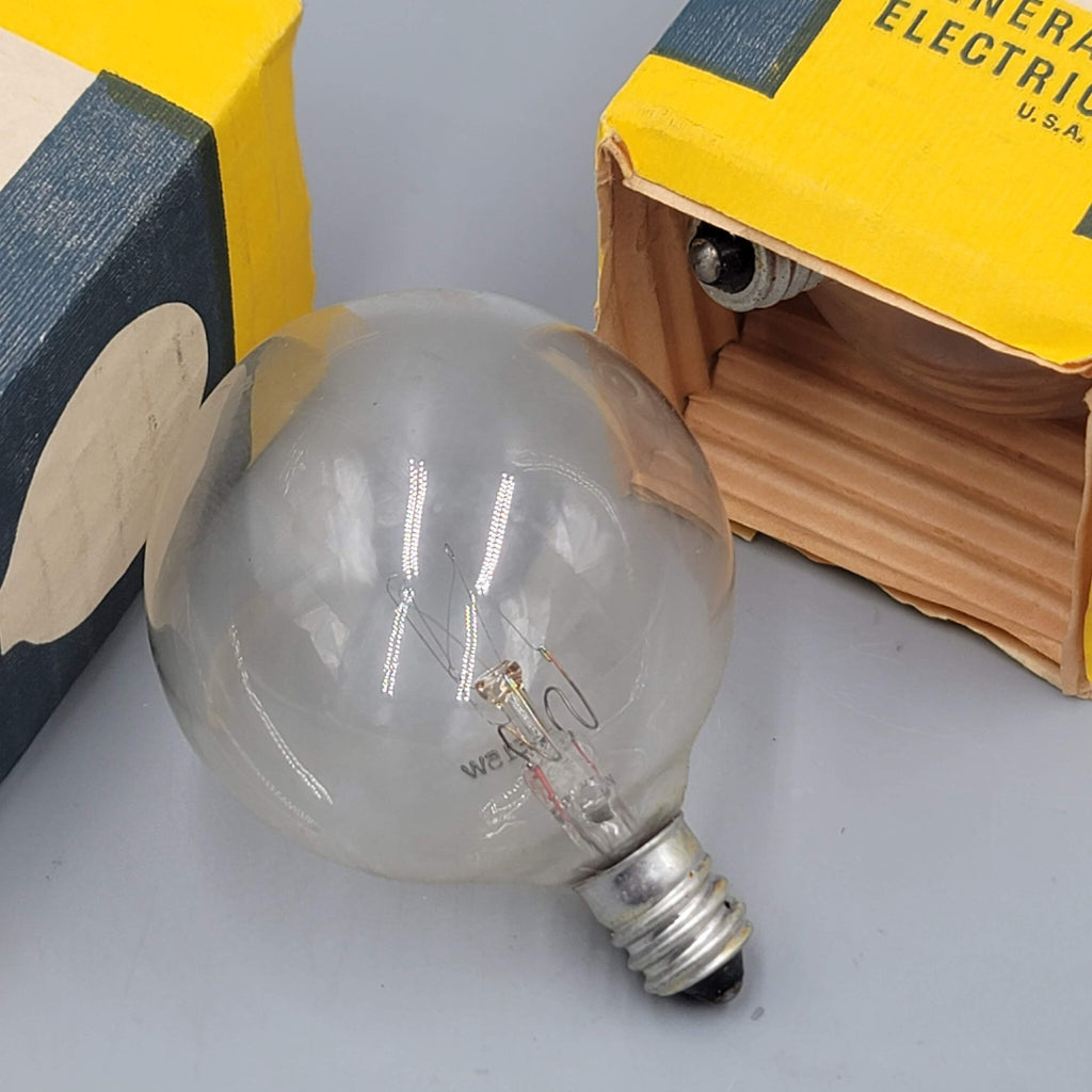 Vintage Lot Of 2 GE General Electric FG-1627-1 15W Bulb Lamp