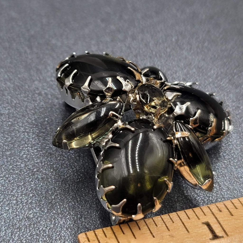 Vintage Rhinestone Brooch Green Glass Prong Set Estate Jewelry 1.5"