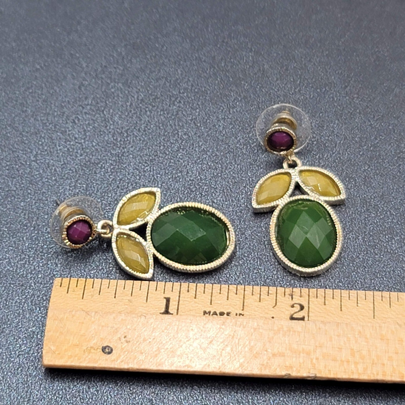 Pierced Earrings Gold tone Faceted Multicolor Dangle Green Red Yellow 1.5"