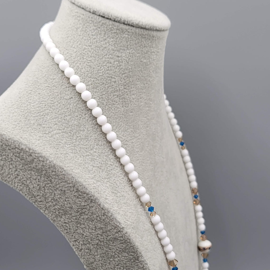 Vintage White Glass Art Bead Necklace Estate Costume Jewelry