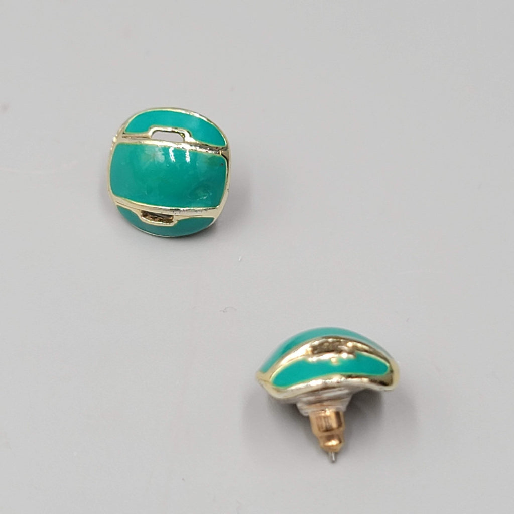 Vintage Green Enamel Stud Pierced Earrings Gold tone  1/2"
