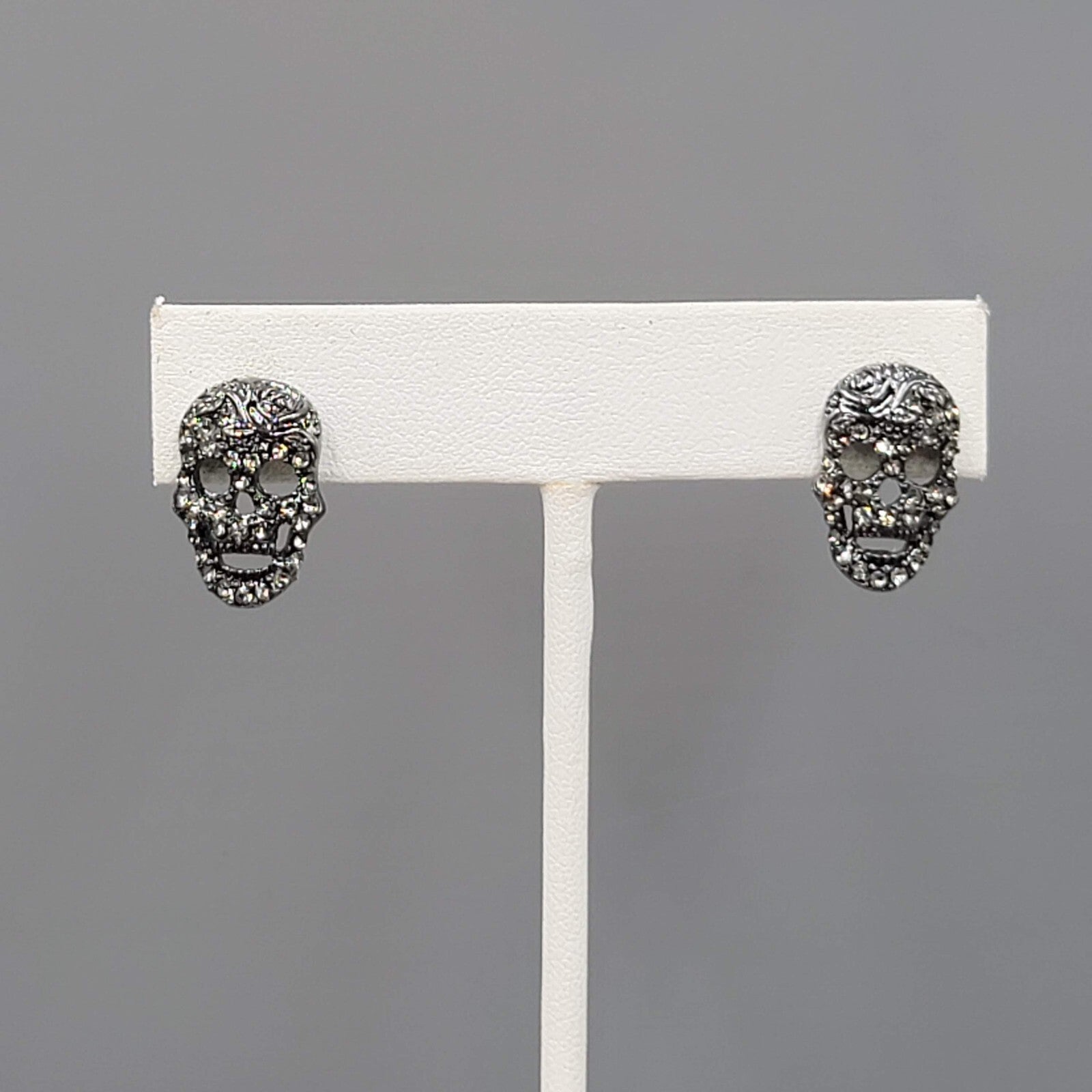 Black Crystal Skull Pierced Earrings Drop Halloween 5/8"