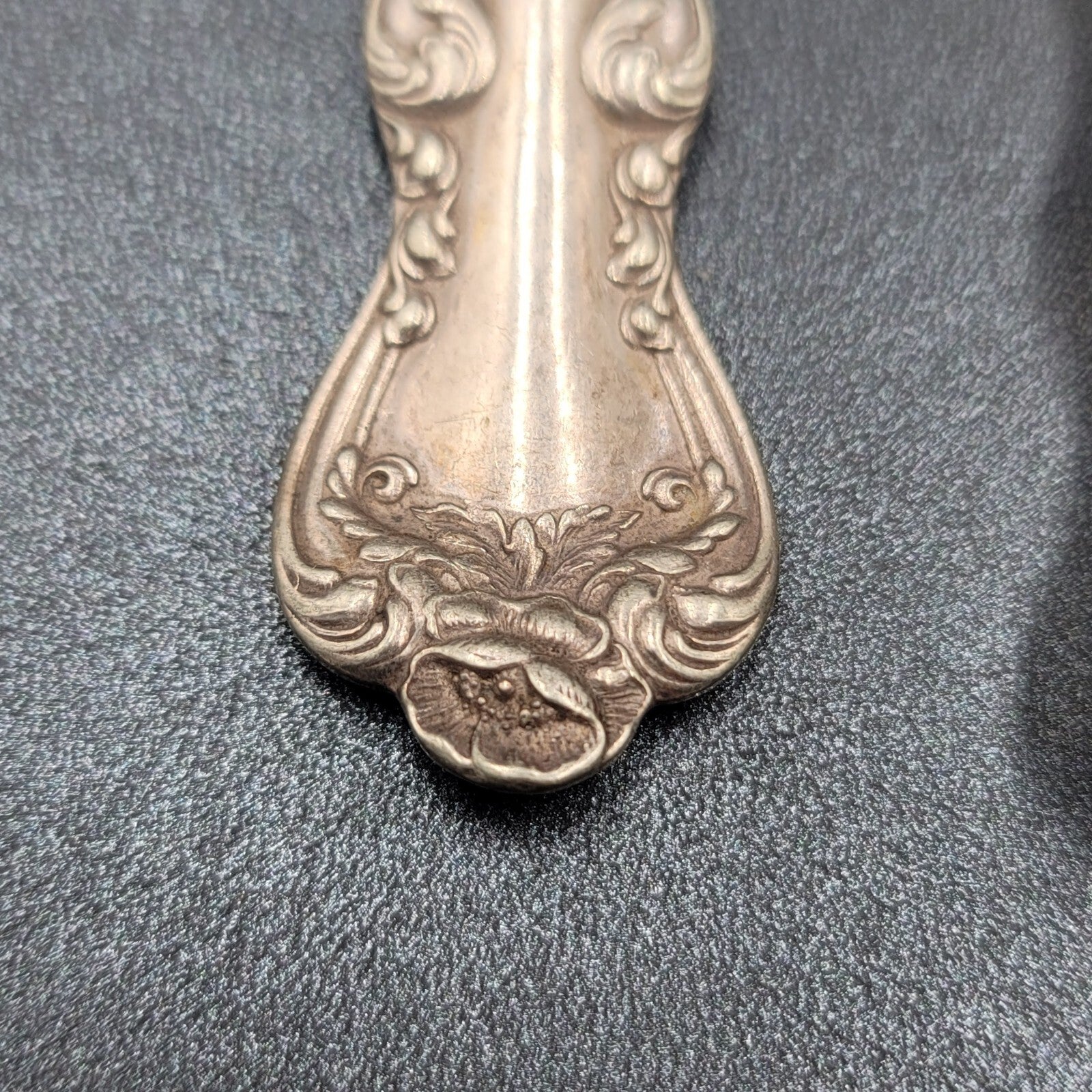 6 Antique Holmes Edwards Dinner Knives Flower 1 Serving Spoon