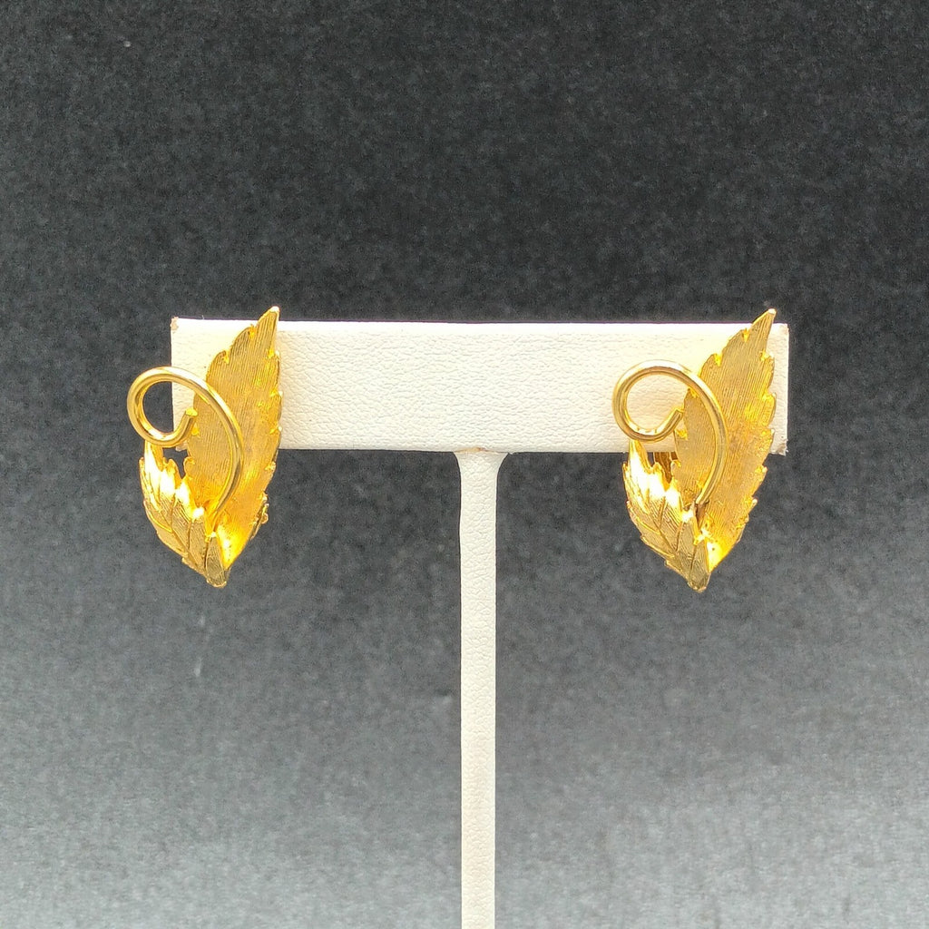 Vintage ROMA Clip on Earrings Gold Plated Leaf Climber Drop 1.25"