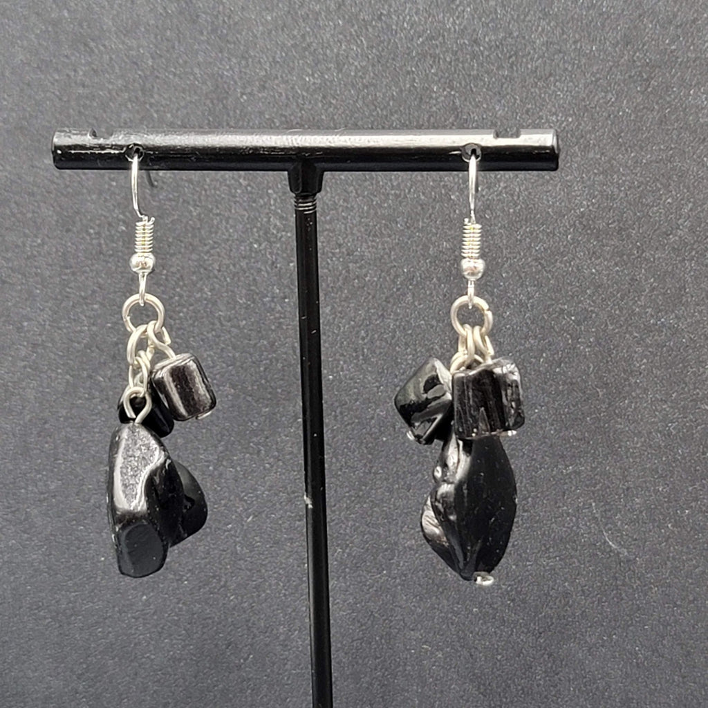 Pierced Earrings Silver tone Black Shell Dangle 1.5"
