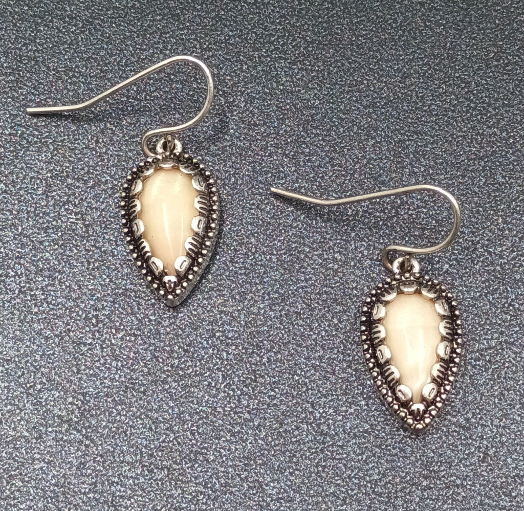 Pierced Earrings Silver tone Cream Acrylic Inverted Teardrop Dangle 3/4"