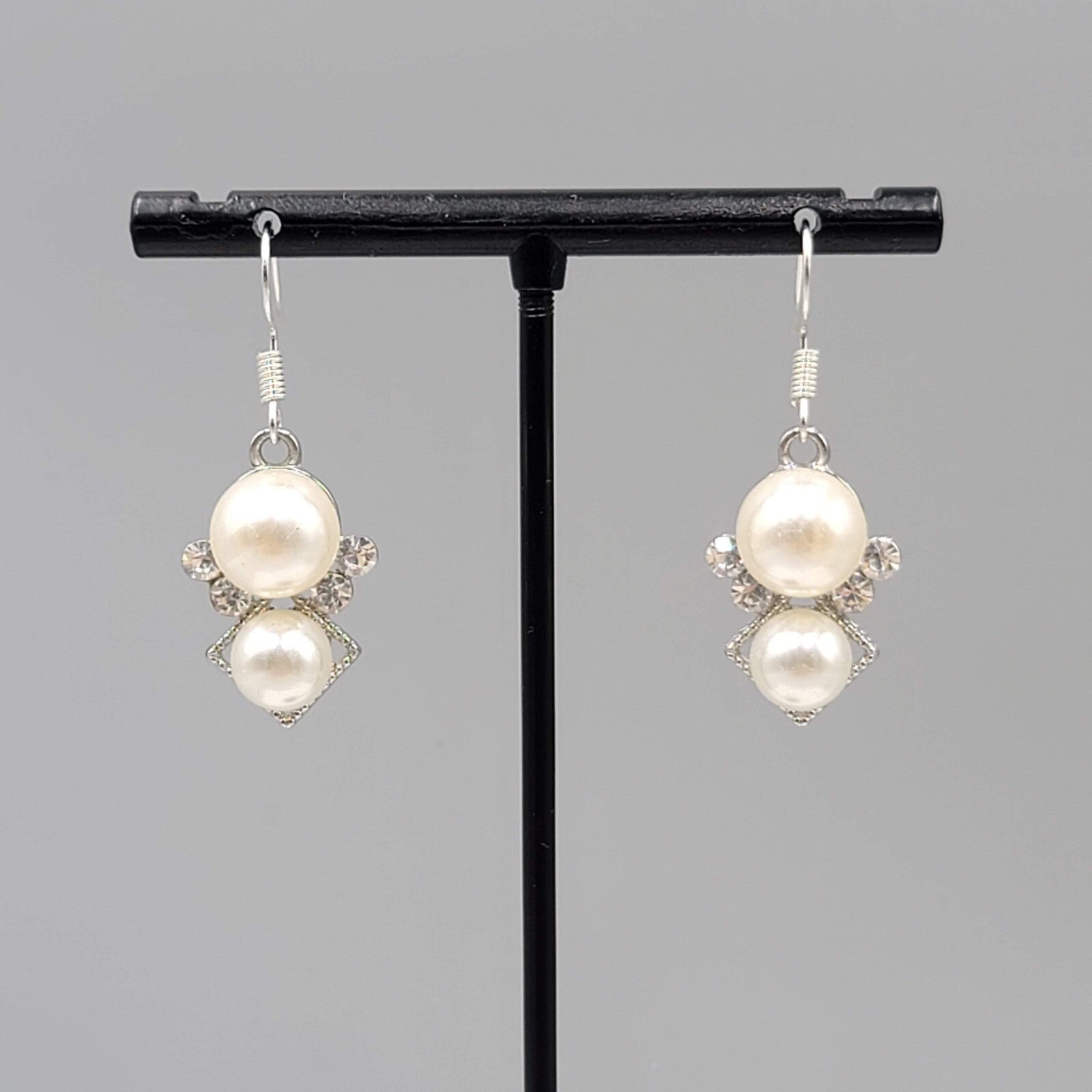 Pierced Earrings Silver tone Faux Pearl White Bead Rhinestone Dangle 7/8"