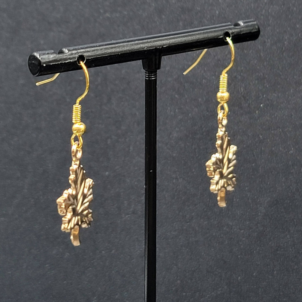 Leaf Pierced Earrings Gold tone Dangle 7/8"