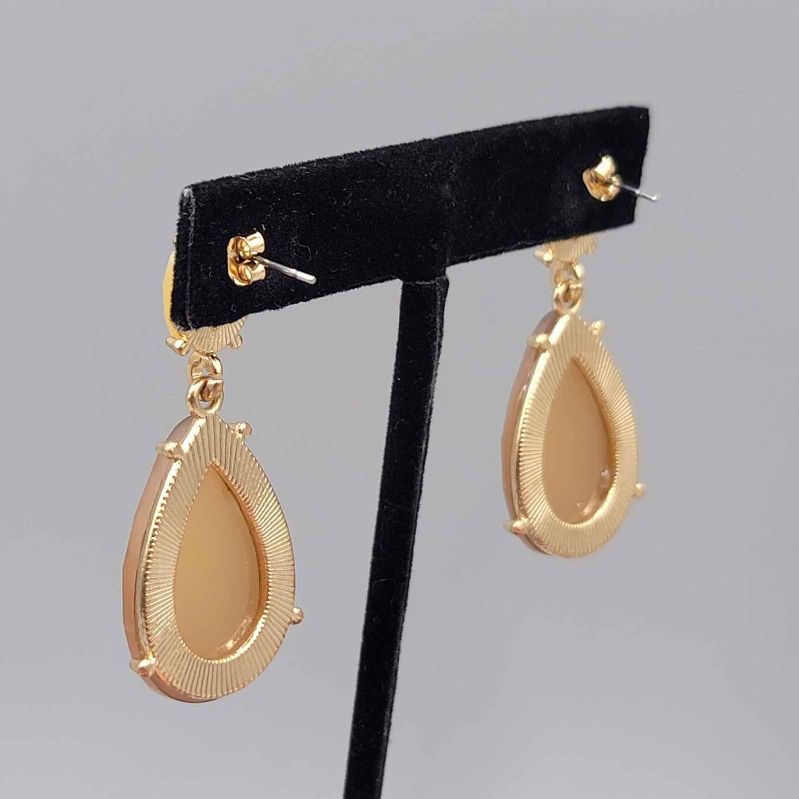 Yellow Brown Teardrop Pierced Earrings Gold tone Dangle 1.75 in