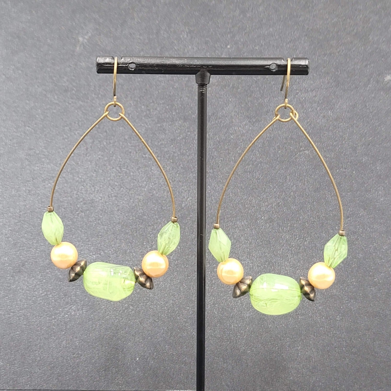 Pierced Earrings Green Bead Faux Pearl Hoops Dangle Statement 2.25"