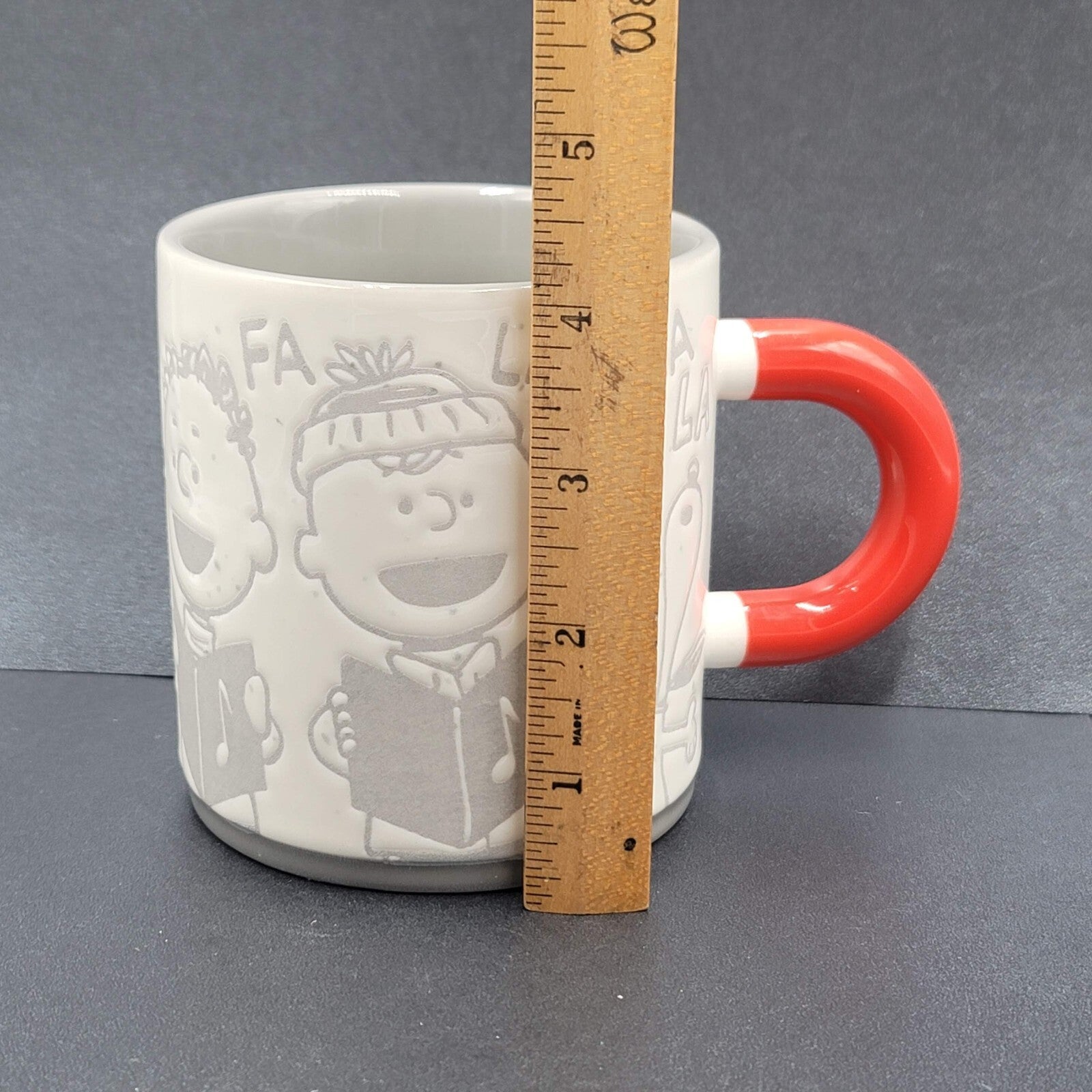 Hallmark Coffee Mug Peanuts Gang Snoopy Christmas Gray Red 16oz