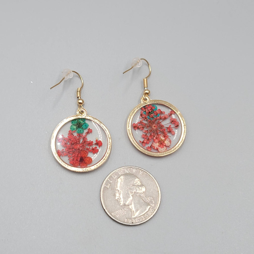 Real Flower Pierced Earrings Gold tone Pressed Resin Round Dangle New 1"