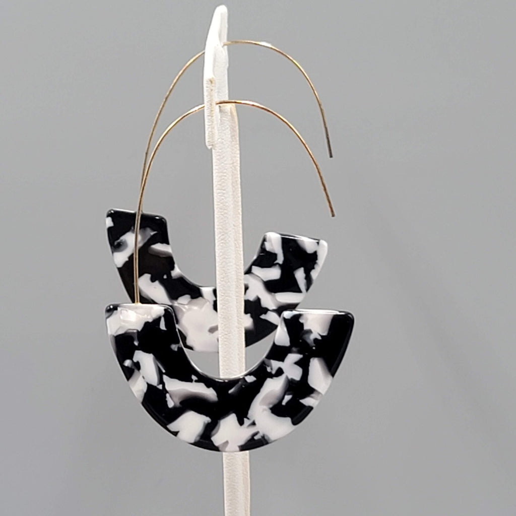Pierced Earrings Black White Acrylic Large Statement Hoops Gold tone 2.75"