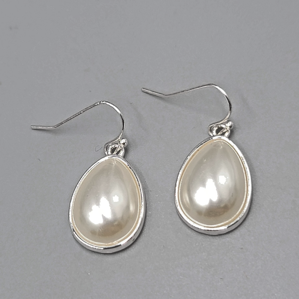 Teardrop White Pierced Earrings Silver tone Dangle   7/8"