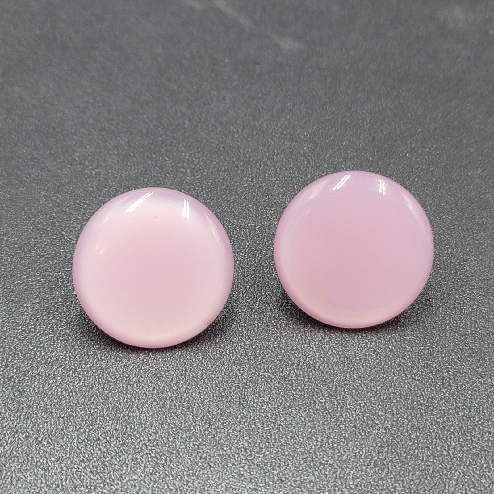 Vintage Clip on Earrings Screw Back Purple Lavender Lucite Round Disc 1"