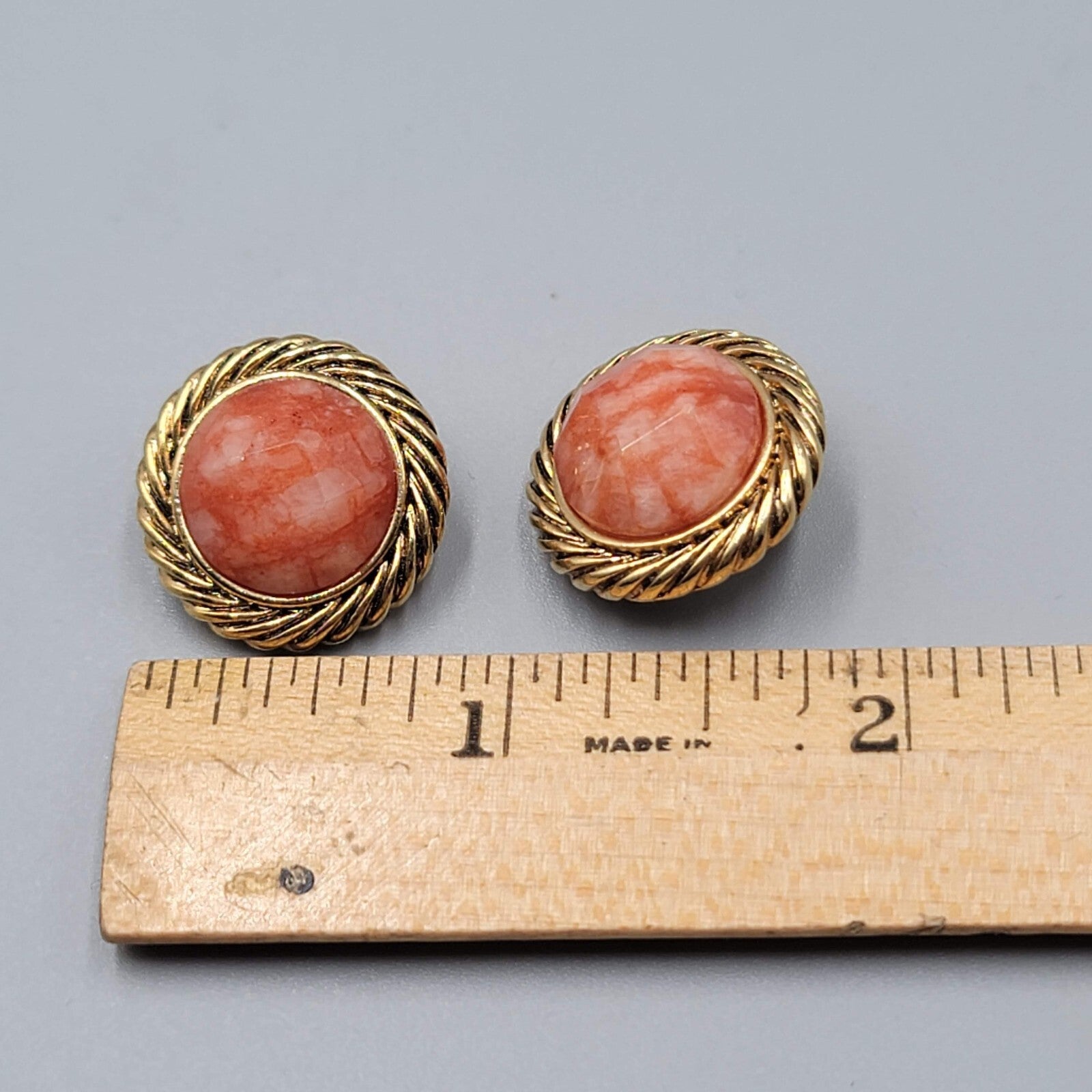 Vintage Orange White Faceted Gold tone Clip on Earrings Round 3/4"