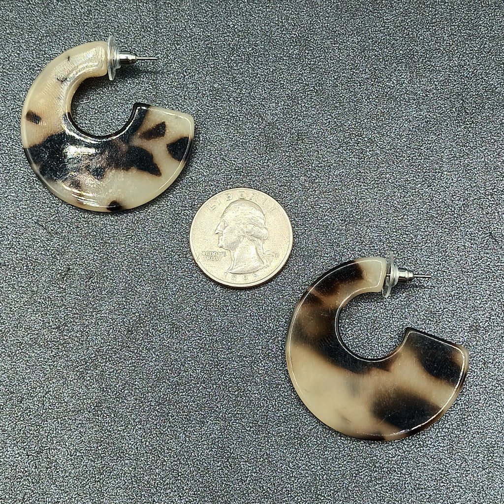 Pierced Earrings Brown Speckled Acrylic Wide Half Hoop Drop 1 5/8"