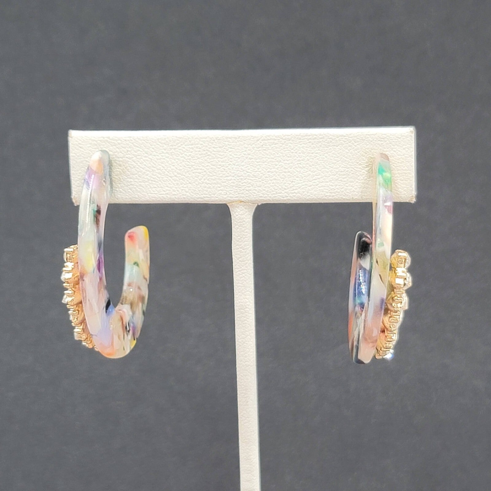 Pierced Earrings Confetti Acrylic Gold tone Rhinestones Hoops Dangle 1.5"
