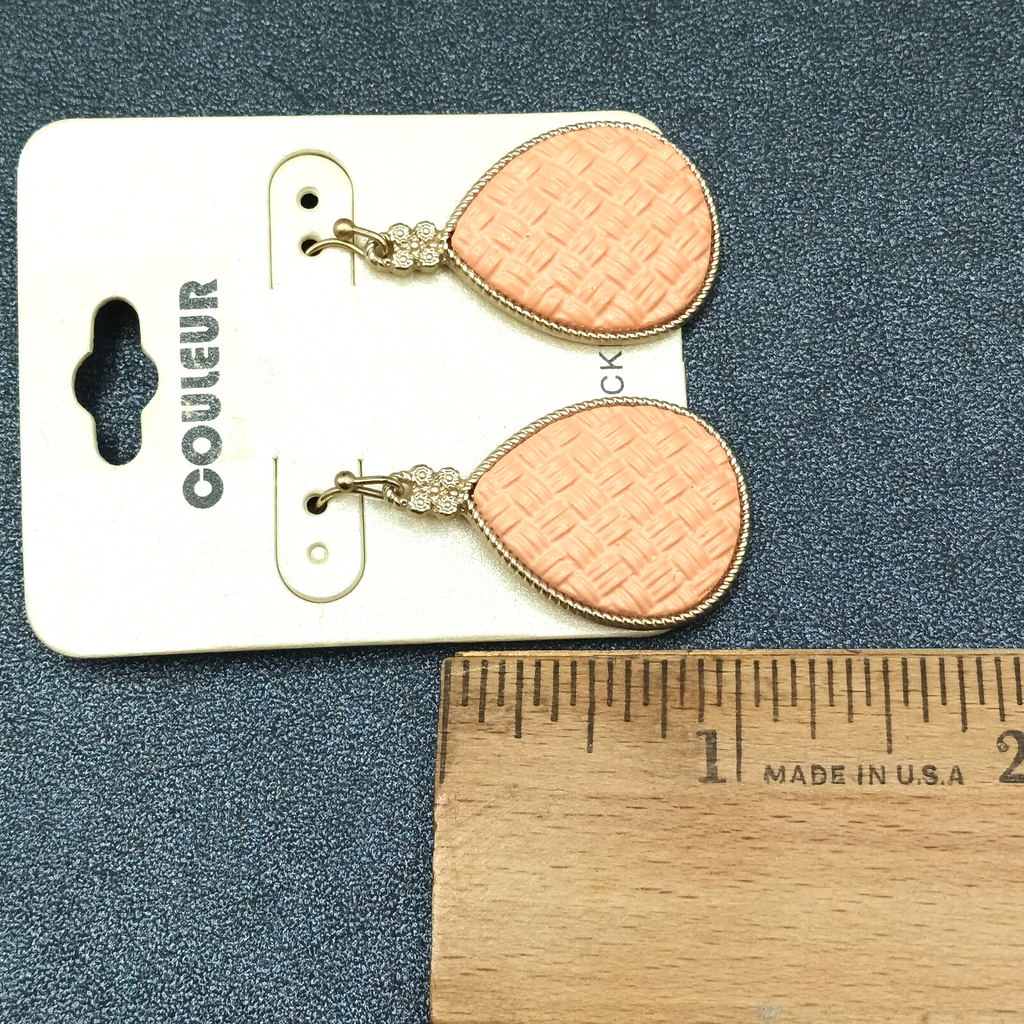 Pierced Earrings Gold tone Peach Textured Plastic Teardrop Dangle 1 1/4"