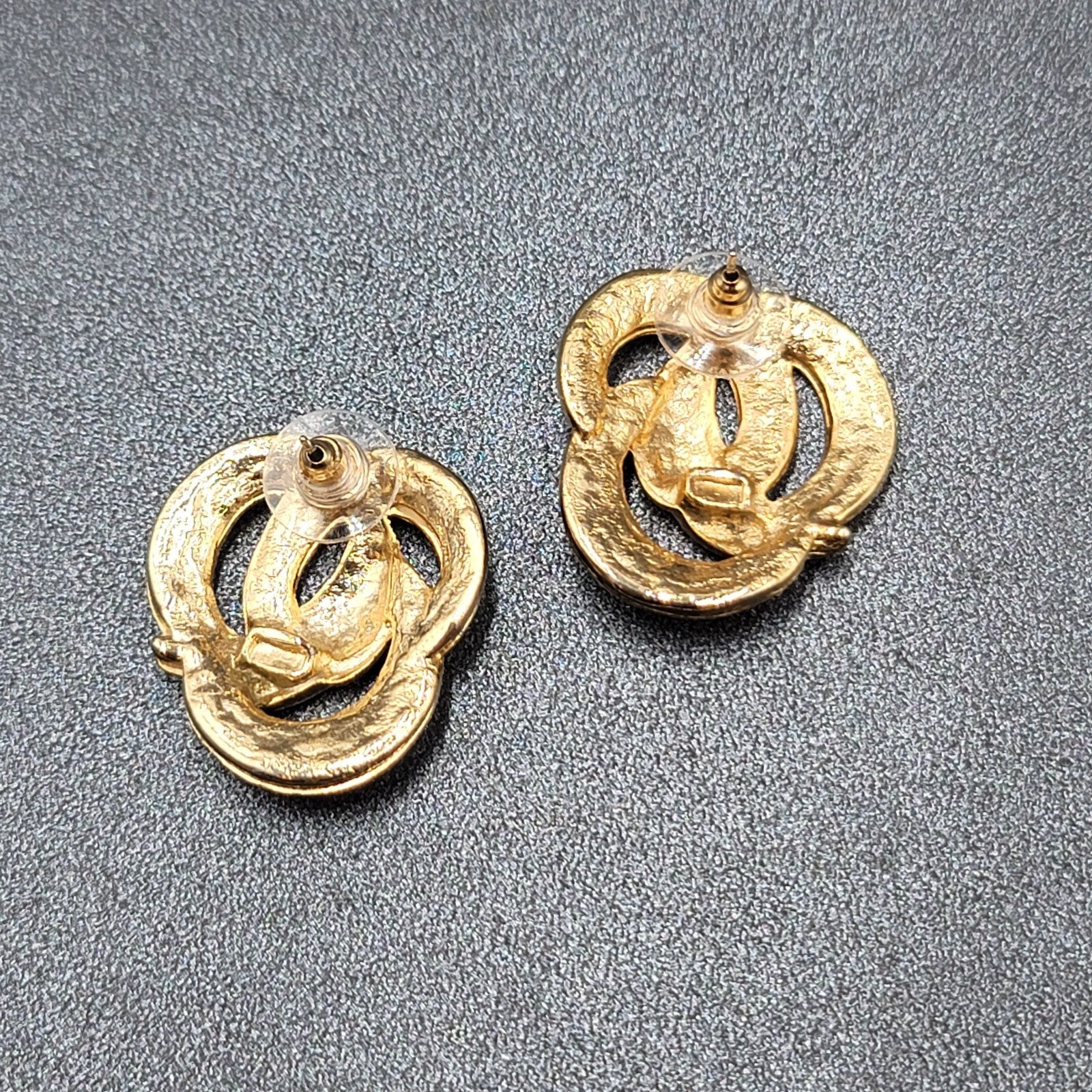 Vintage Pierced Earrings Tan Pink Green Swirl Enamel Gold tone Drop 1 1/8"