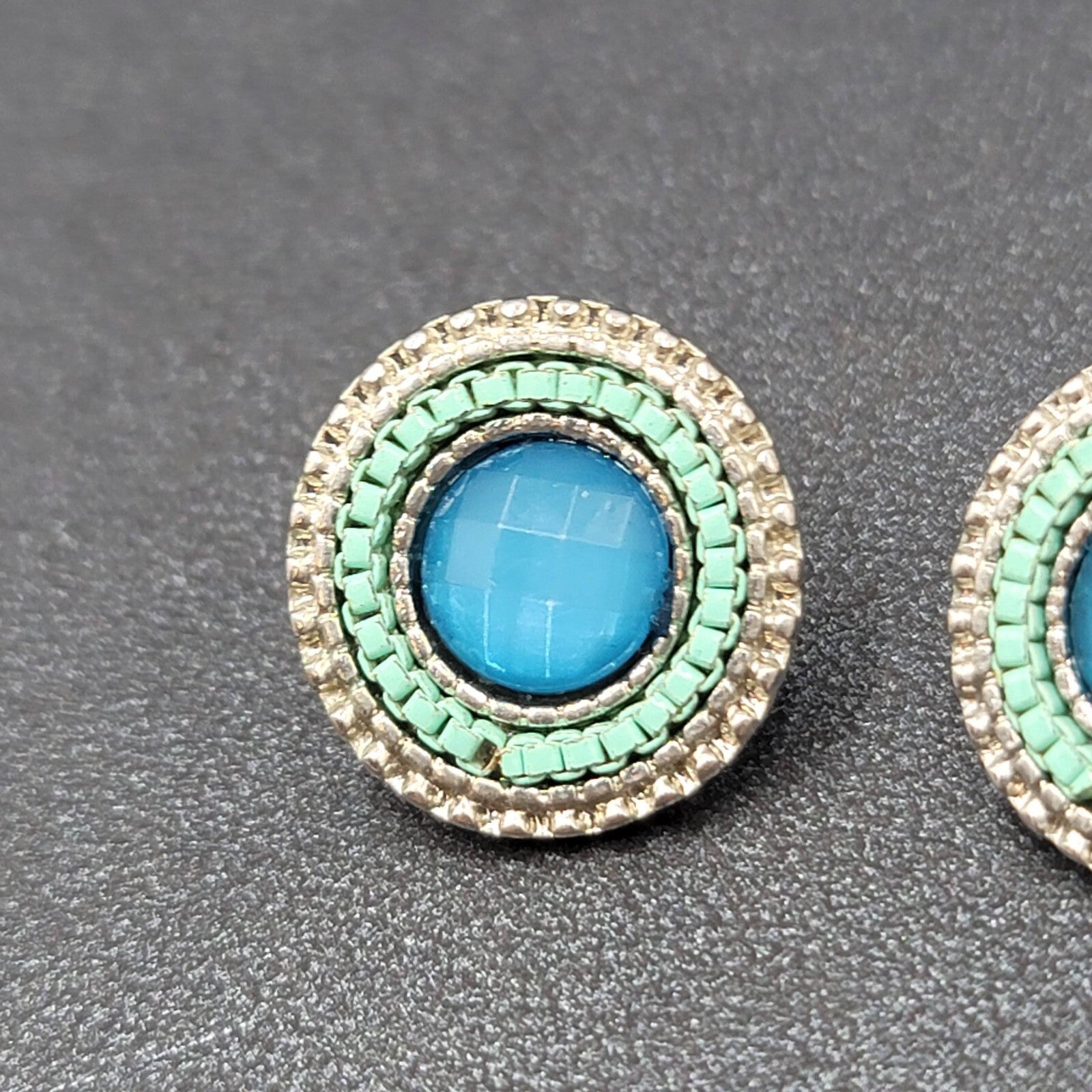 Pierced Earrings Silver tone Faceted Blue Round Studs 5/8"