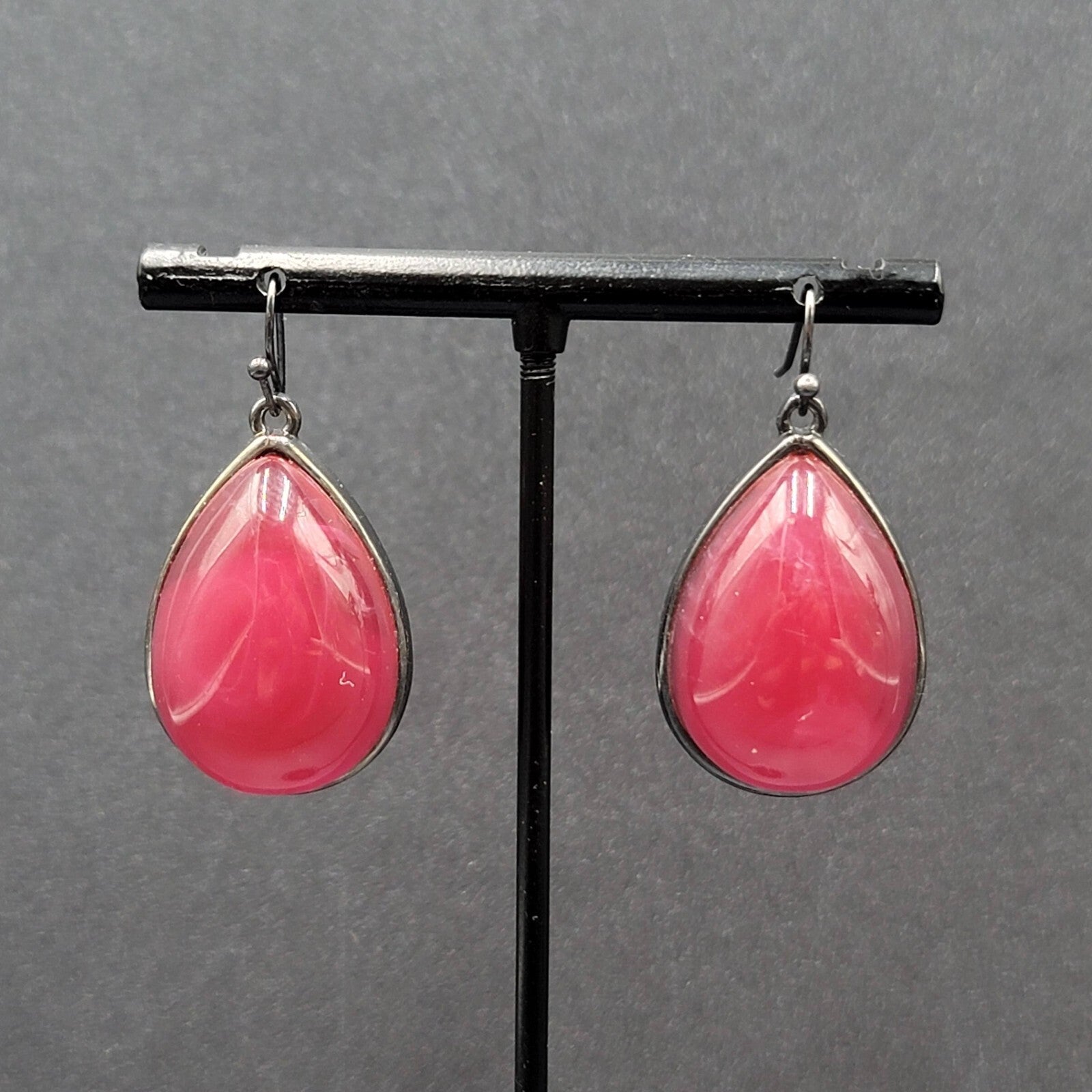 Pierced Earrings Black Metal Domed Red Resin Teardrop Dangle 1.25"