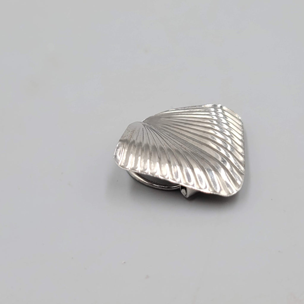 Vintage Scarf Clip Silver tone Shell Design Estate Jewelry 1.5"