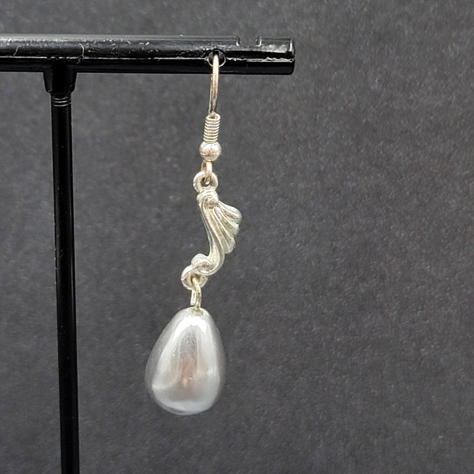 Pierced Earrings Silver tone Pearl Finish Gray Teardrop Bead Dangle 1.5"
