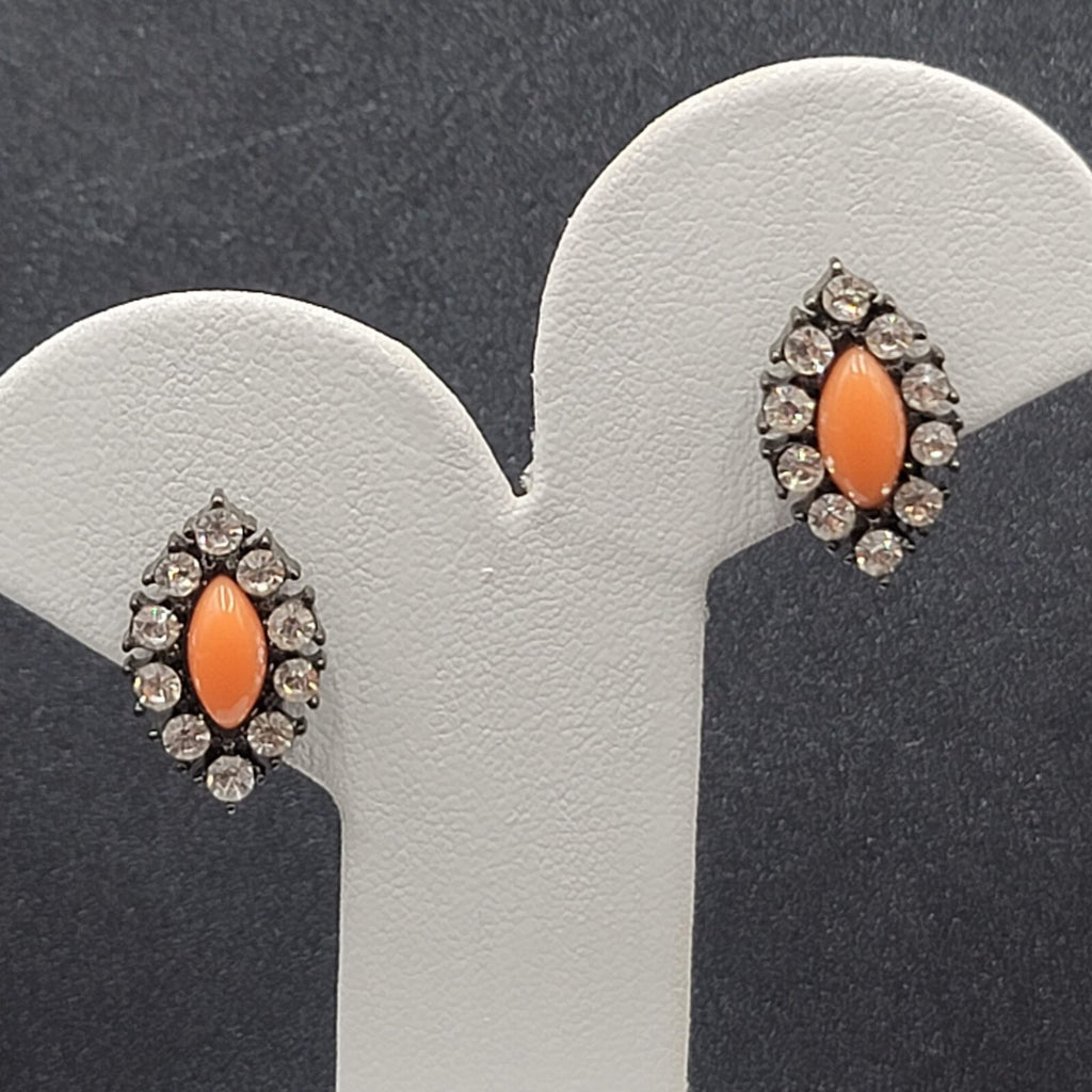 Pierced Earrings Black Metal Rhinestone Diamond Shape Studs 3/4"