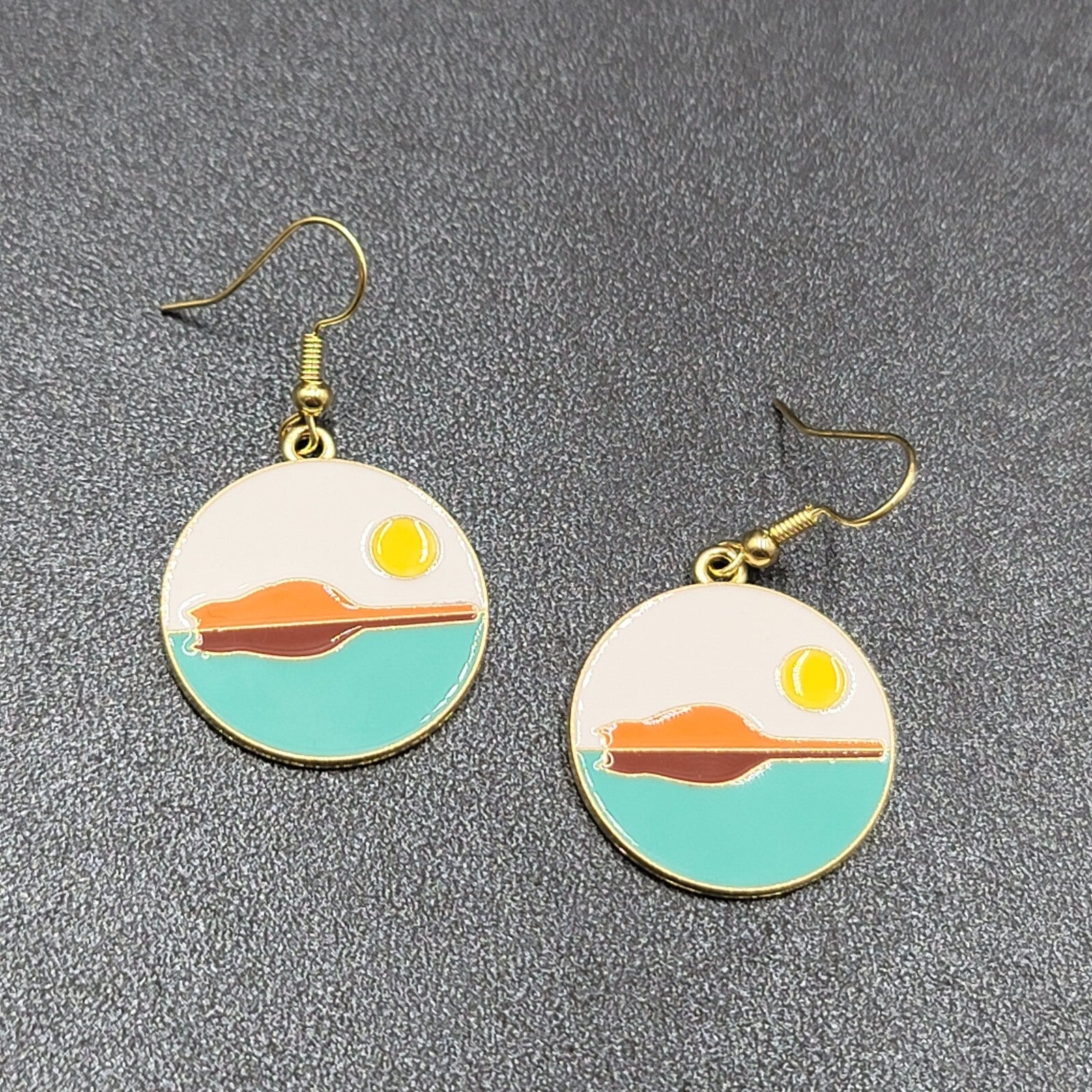 Island Kitty Cat Pierced Earrings Japanese Style Art Gold tone Round Dangle 1"