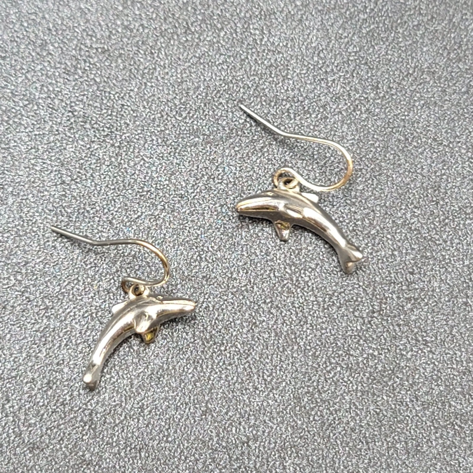 Pierced Earrings Dainty Silver tone Dolphin Dangle 3/4"