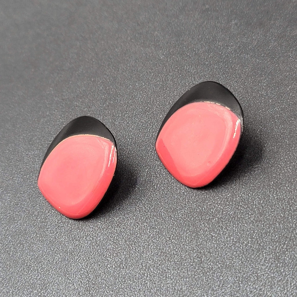 Vintage 1980s Pierced Earrings Black Red Enamel Dangle Geometric 1 1/8"