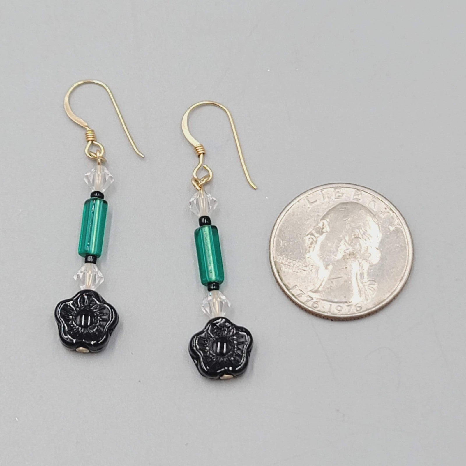 Beaded Dangle Pierced Earrings Gold tone Green Black Flower 1 3/8"