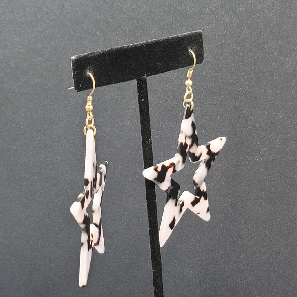 Pierced Earrings Gray Black Resin Large Open Star Dangle 2.5"