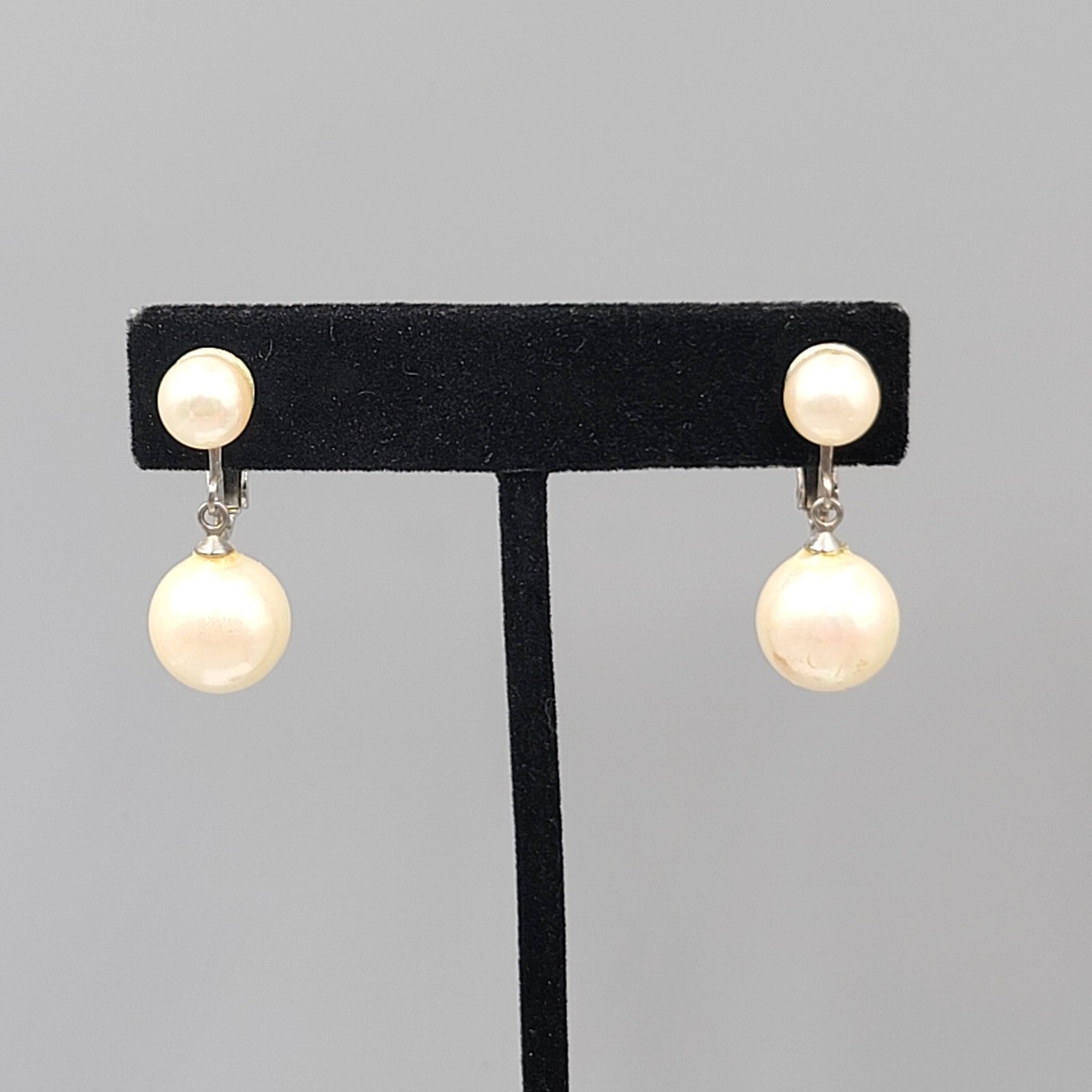 Vintage Clip on Earrings White Bead Dangle Silver tone Screw Back 1"