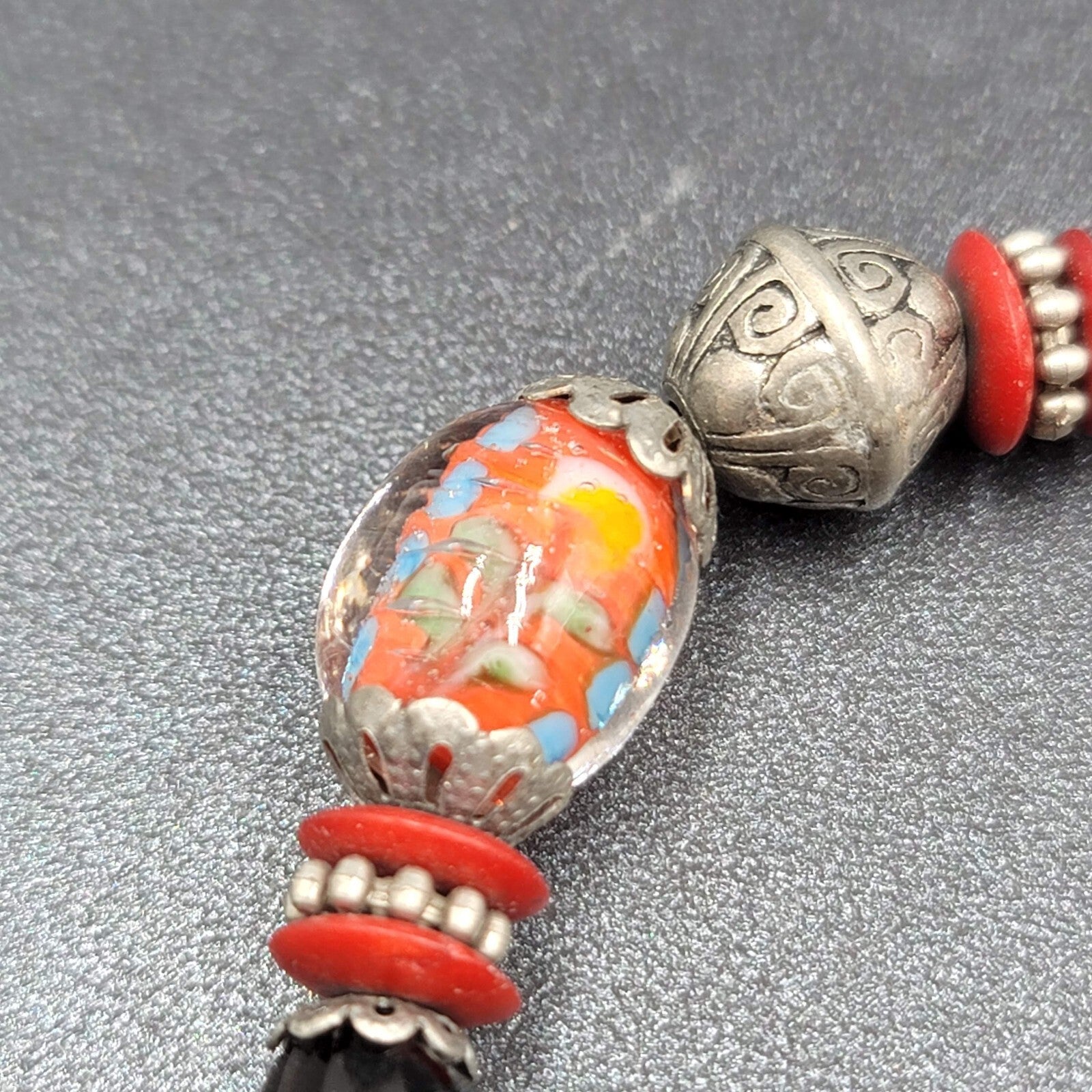 Beaded Bracelet Art Glass Red Black Silver tone Embossed Beads Elastic 6"