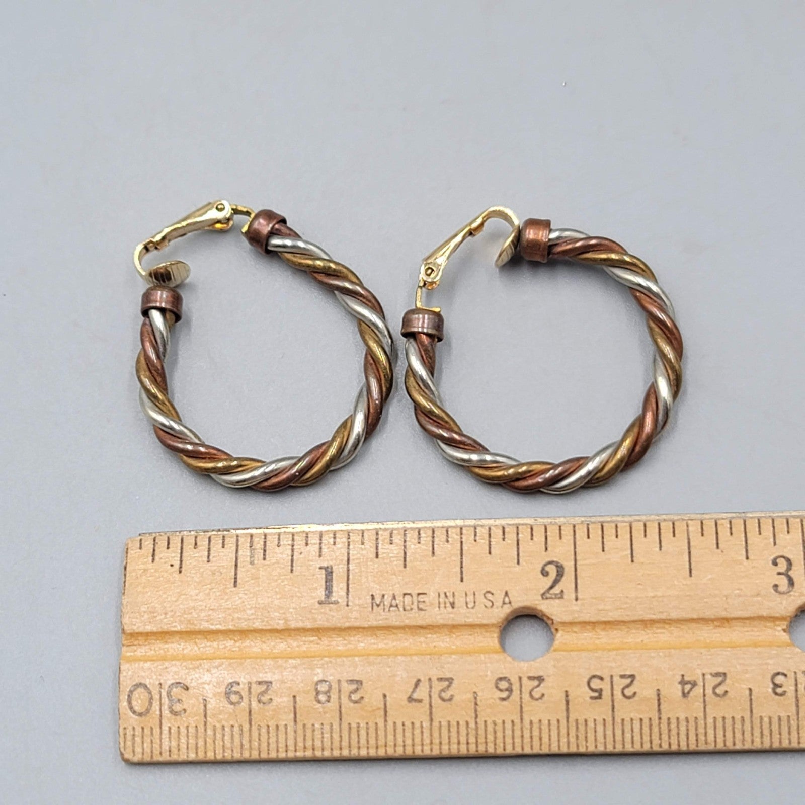 Vintage Avon Hoops Clip on Earrings Twist Tricolor 1.25 in