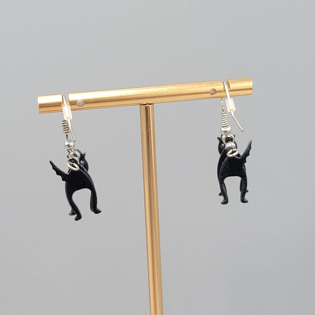 3D Black Cat Red Eyes Pierced Earrings Silver tone Dangle  3/4 in