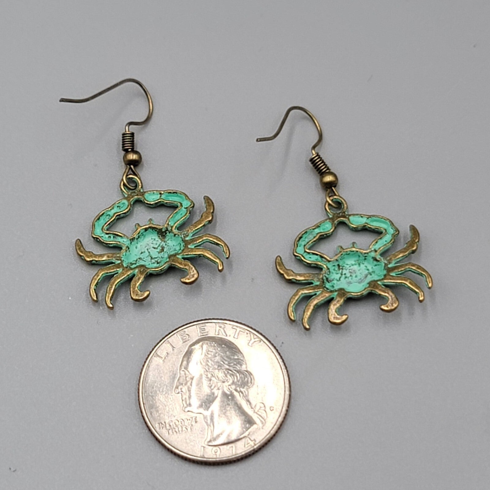 Crab Beach Sea life Pierced Earrings Bronze tone Green wash Dangle 7/8"