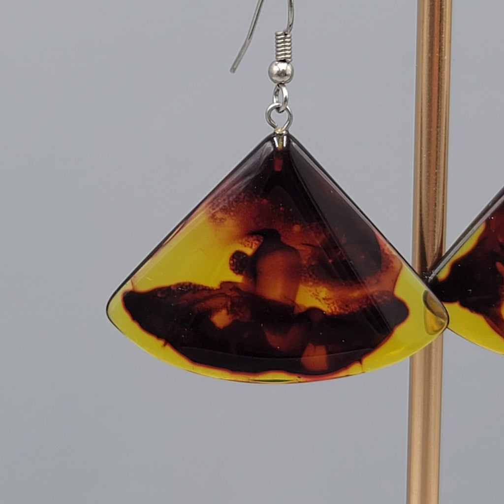 Acrylic Tortoise Statement Pierced Earrings Silver tone Dangle Triangles 1.25 in